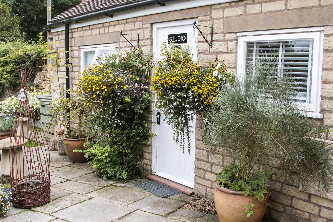The Hollow Bottom Guiting Power ภายนอก รูปภาพ